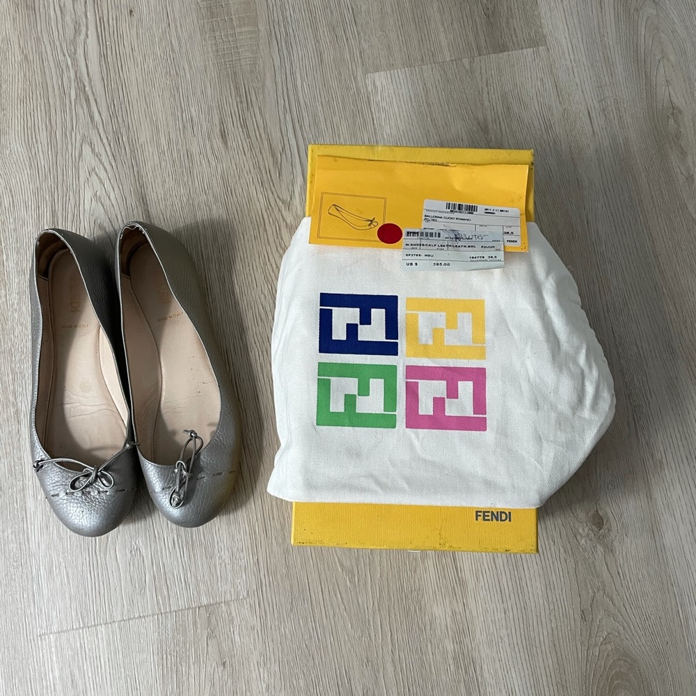 Fendi flats